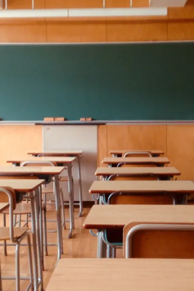 男校中的女轉校生