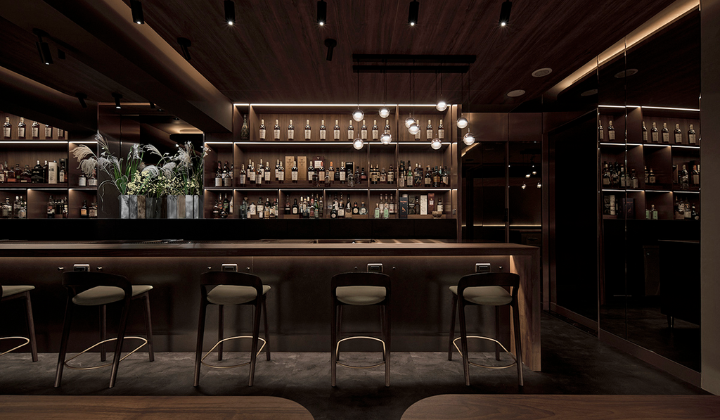 酒吧的任務（女性向）