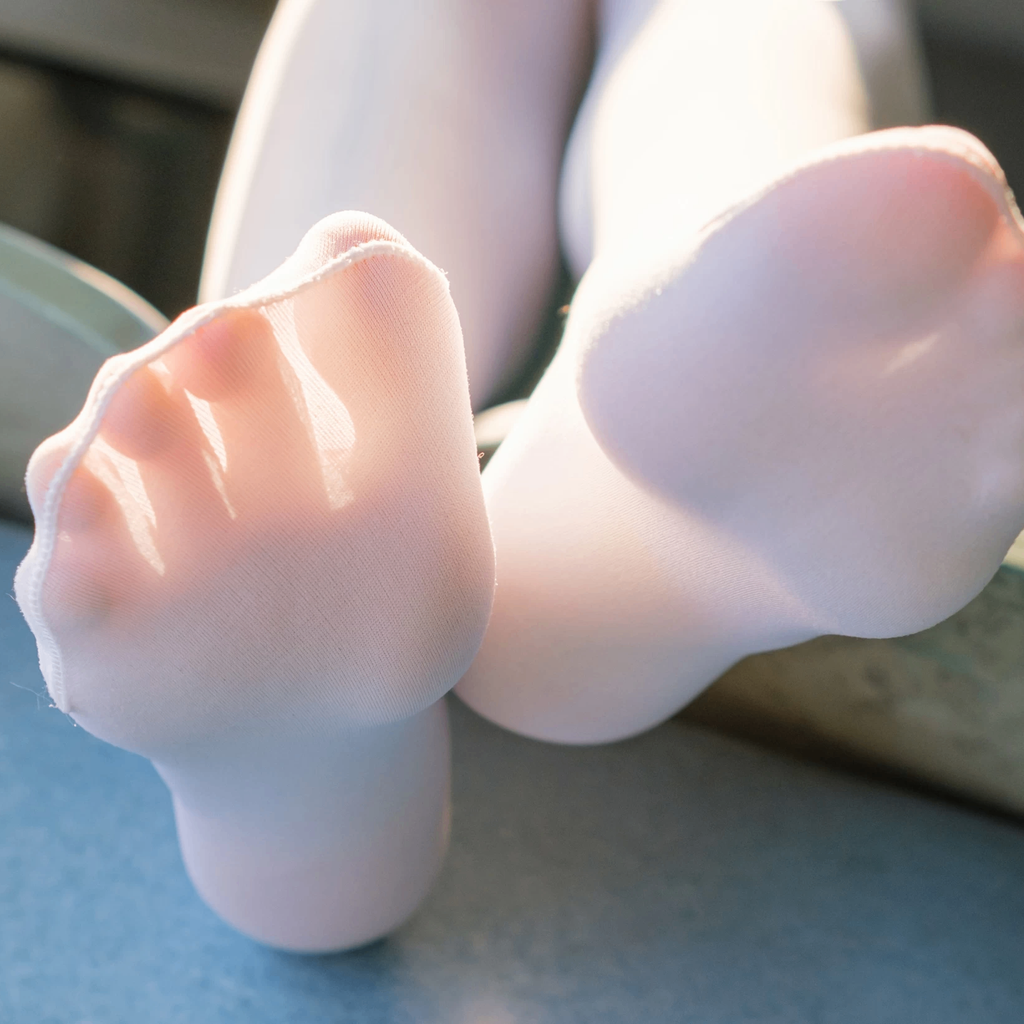 雨宫白稚-檐下浅眠的雨守巫女